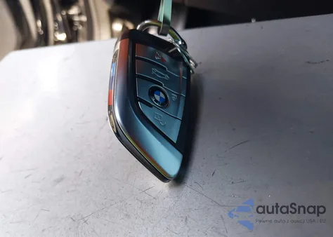 2021 BMW 540I z USA, uszkodzony, nr VIN WBA53BJ09MWX33400